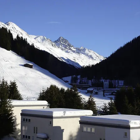 Serviced By Solaria 3* Davos