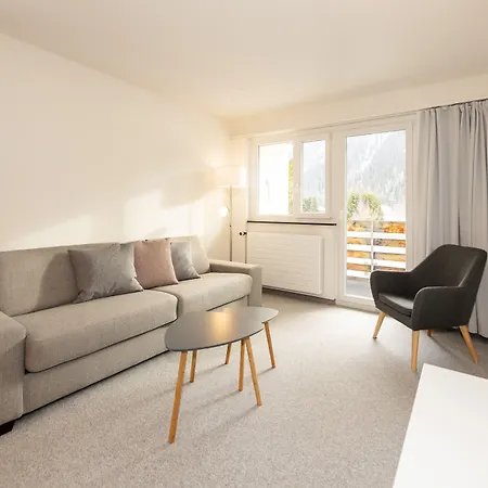 Serviced By Solaria 3*