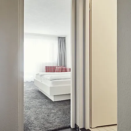 Serviced By Solaria מלון דירות 3*