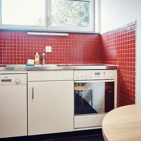 アパートホテル Serviced By Solaria 3*