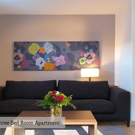 מלון דירות Serviced By Solaria 3*