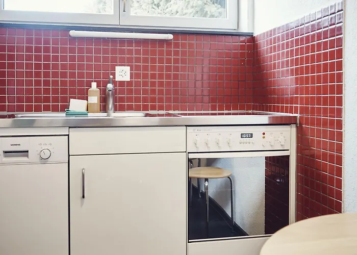 מלון דירות Serviced By Solaria 3*