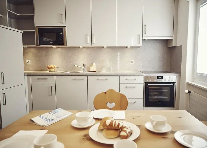 باي سولاريا المخدومة