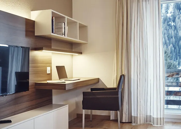 מלון דירות Serviced By Solaria 3*