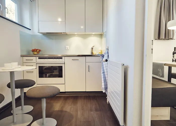 Serviced By Solaria 3*