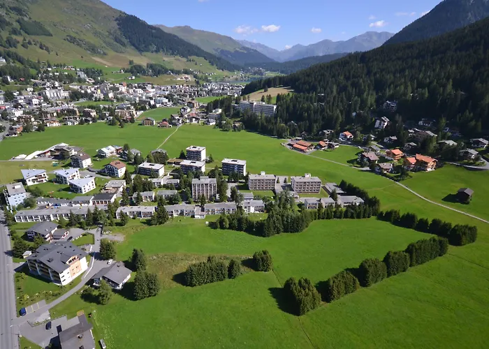 Serviced By Solaria 3*